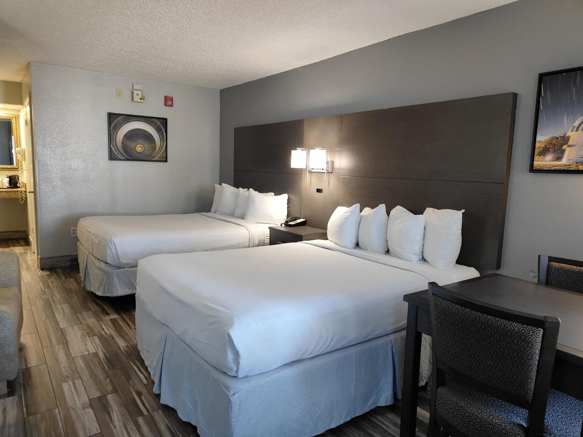 Baymont By Wyndham Orlando East Hotel Alafaya Exterior foto