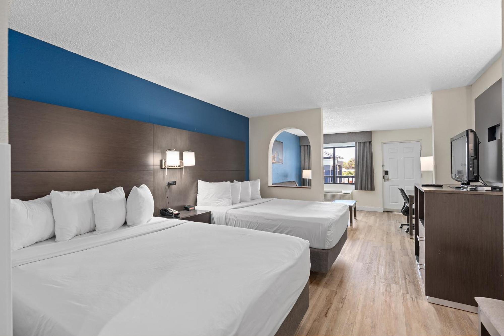 Baymont By Wyndham Orlando East Hotel Alafaya Exterior foto