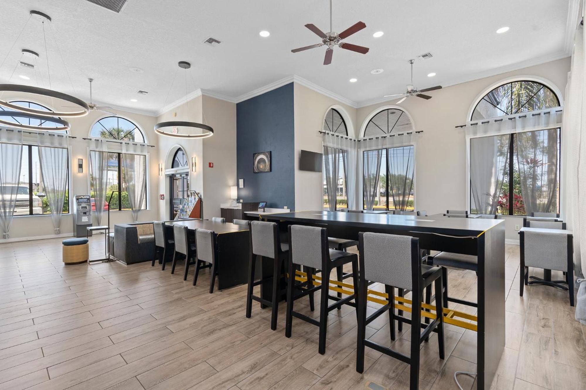 Baymont By Wyndham Orlando East Hotel Alafaya Exterior foto